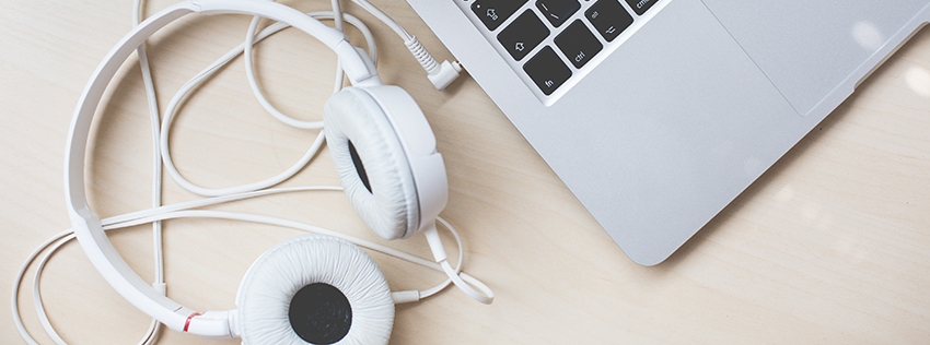 headphones macbook